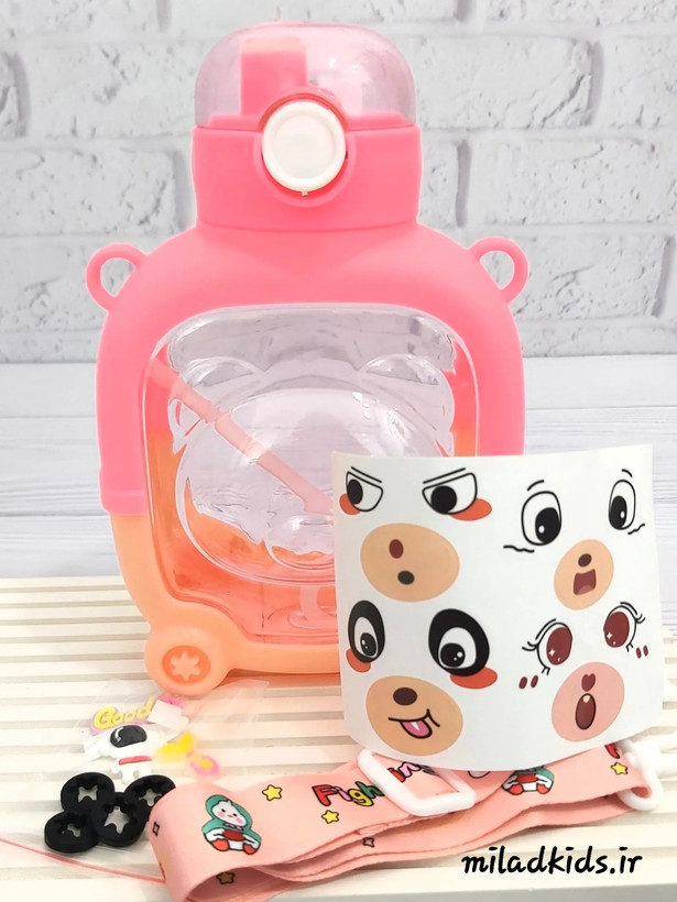 قمقمه کتابی خرسی کودک با بند بلند قابل تنظیم و یک ورق برچسب استیکری و پیکسل رنگ صورتی