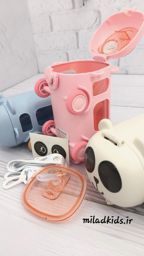 قمقمه فانتزی کودک مینی بوسی طرح پاندا رنگ صورتی درب چفتی واشر دار جدا شده همراه با برچسب چشم پاندا و بند طرحدار