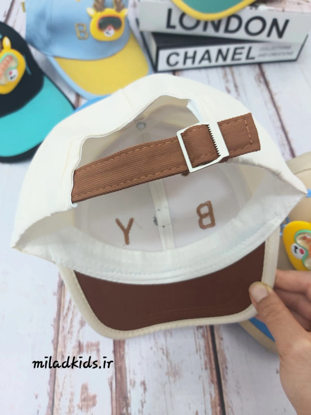 بند و سگگ پشت کلاه بیسبالی بچگانه مدل عروسک گوزنی متحرک برجسته