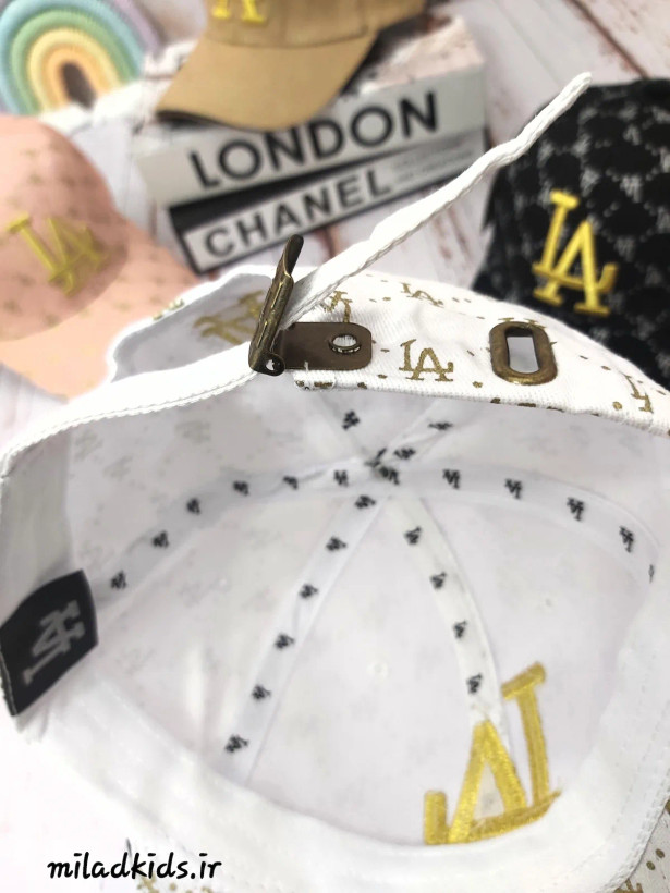 سگگ فلزی کلاه کتان وارداتی دخترانه بیسبالی طرح LA به صورت باز