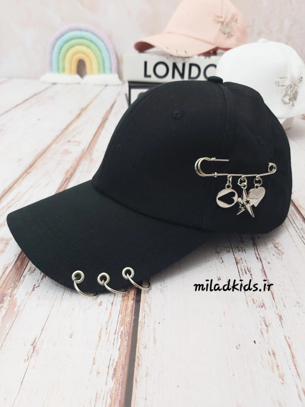 کلاه کپ دخترانه کتان پرسینگ دار رنگ مشکی