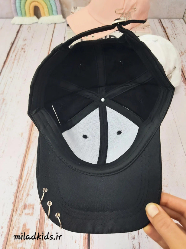 سطح داخلی کلاه کتان نقابدار دخترانه با پرسینگ حلقه ای