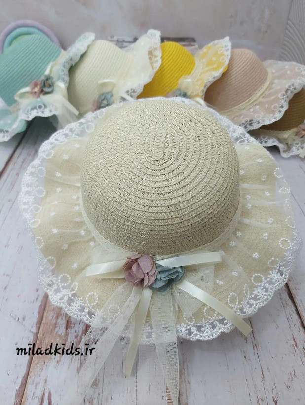 کلاه لبه دار ساحلی دخترانه حصیری وارداتی رنگ کرم روشن