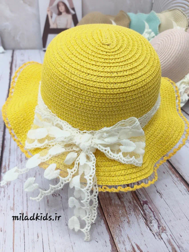 کلاه لبه دار دخترانه ساحلی با پاپیون توری قلبی رنگ زرد