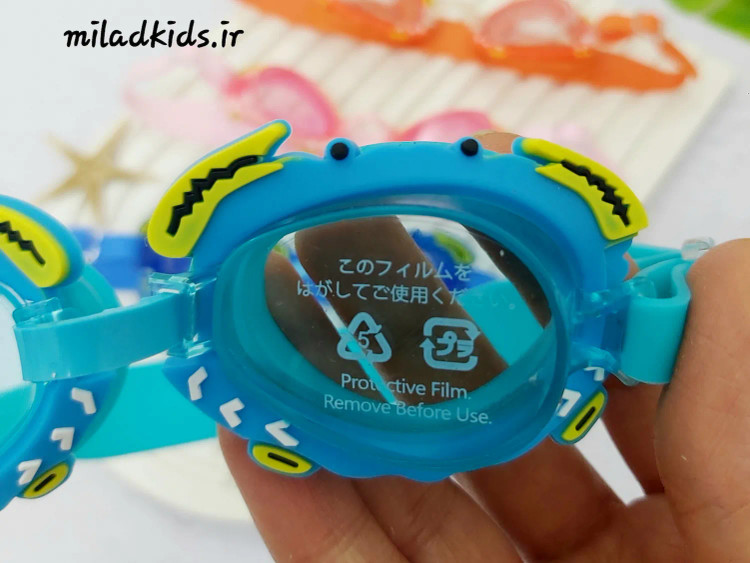 نمای نزدیک لنز عینک شنای بچگانه یونگبو مدل خرچنگی