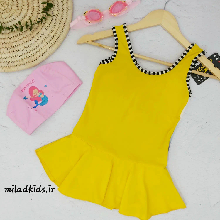 نمای پشت مایو شنا بچه گانه ئارداتی دخترانه دامنی