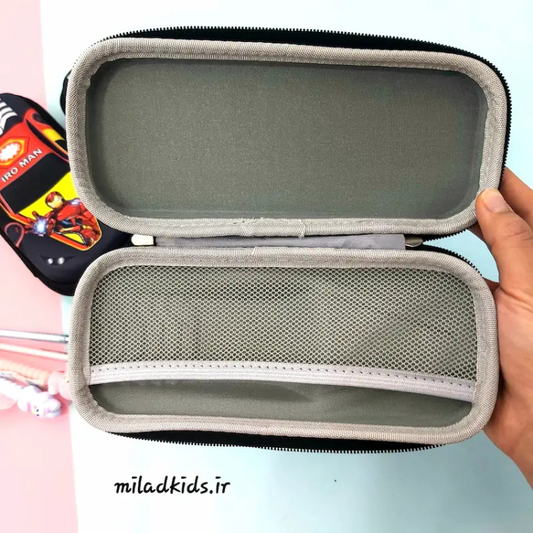 توری نظم دهنده داخل جامدادی نیمه تبلتی سه بعدی برجسته طرح ماشین مسابقه