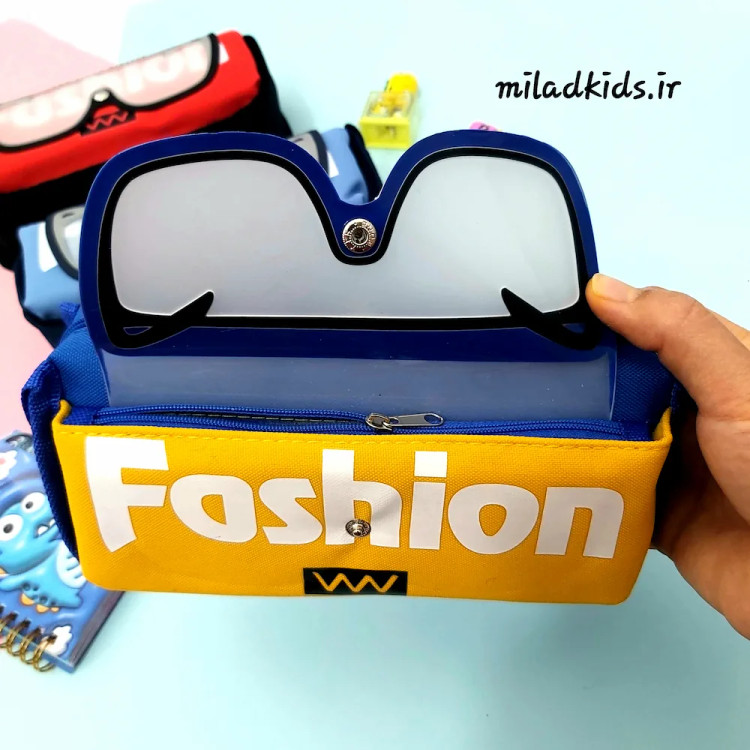 زیپ کوچک زیر طرح عینک جامدادی دو زیپ