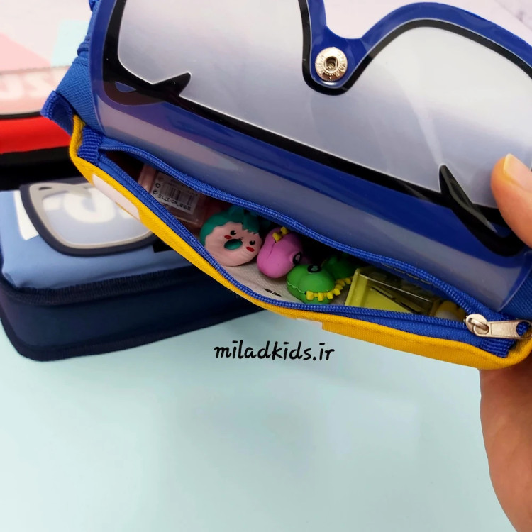 فضای داخلی زیپ کوچک زیر عینک جامدادی بچه گانه طرح عینک