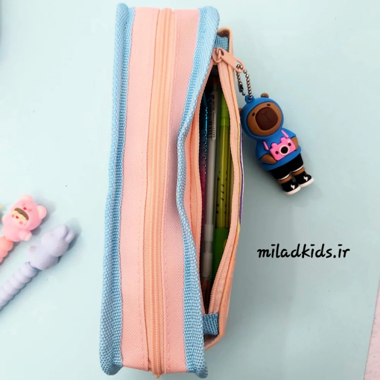 فضای داخلی زیپ کوچک جامدادی کاپی بارا