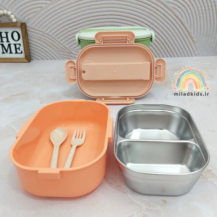 ظرف غذای استیل درب قفلی با قاشق و چنگال به صورت باز شده رنگ گلبهی