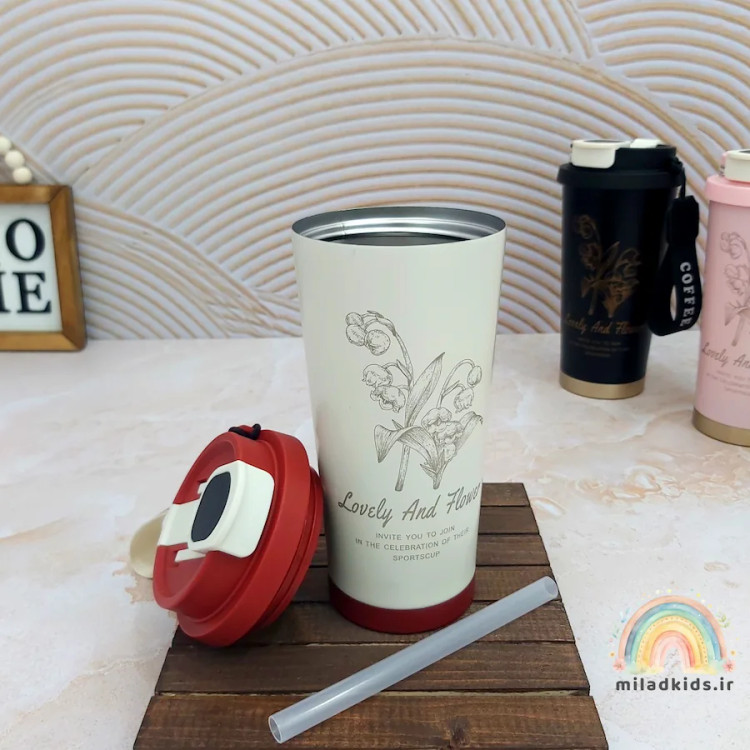 ترول ماگ گلدار دو حالته با درب پیچی باز شده و نی رنگ سفید زرشکی