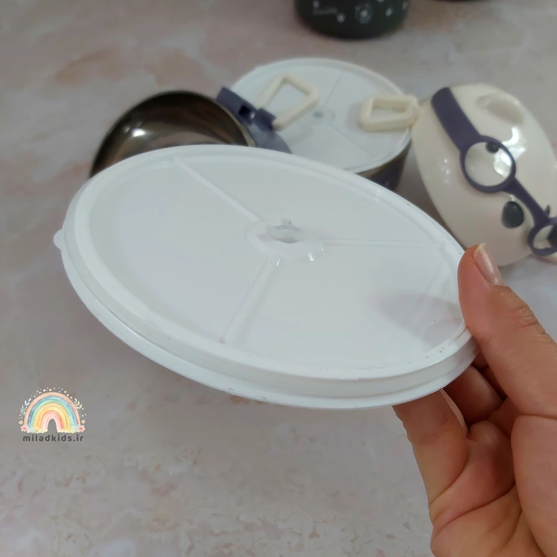 درب واشردار و دارای سوپاپ بخار ظرق غذای کودک داخل استیل دوطبقه مدل خرسی عینکی