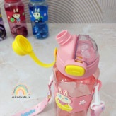 آسان نوش با درب پیچی قمقمه طرح لبوبو دور سیلیکونی رنگ صورتی