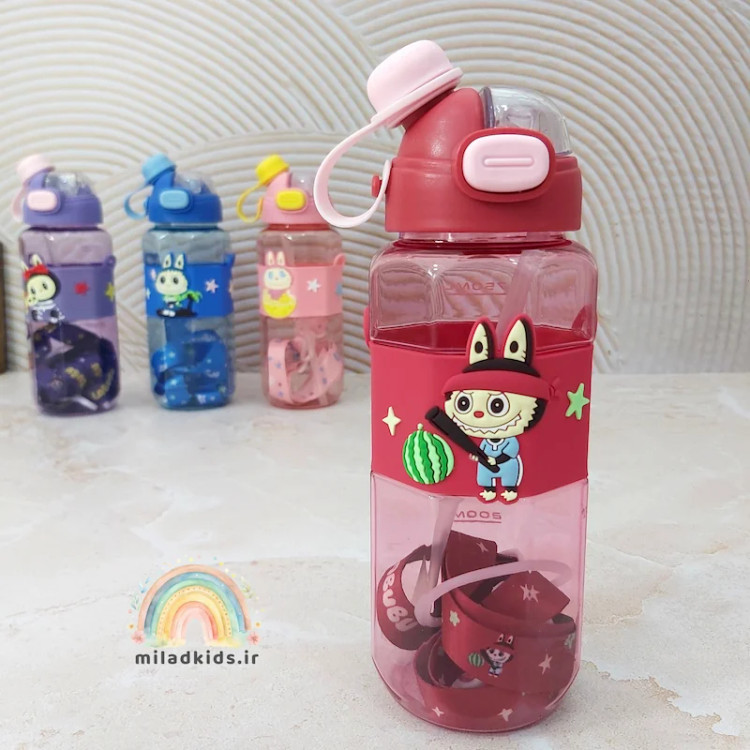 قمقمه آب طرح لبوبو دور سیلیکونی رنگ قرمز با بند بلند قابل تنظیم